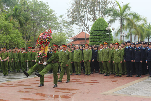 Khoa Luật tổ chức cho học viên tham quan, Ev88 3676 Link đăng nhập chính thức tại khu di tích lịch sử Nha Công an Trung ương